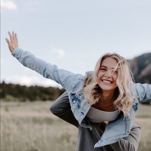 Meet your Posher, Mady